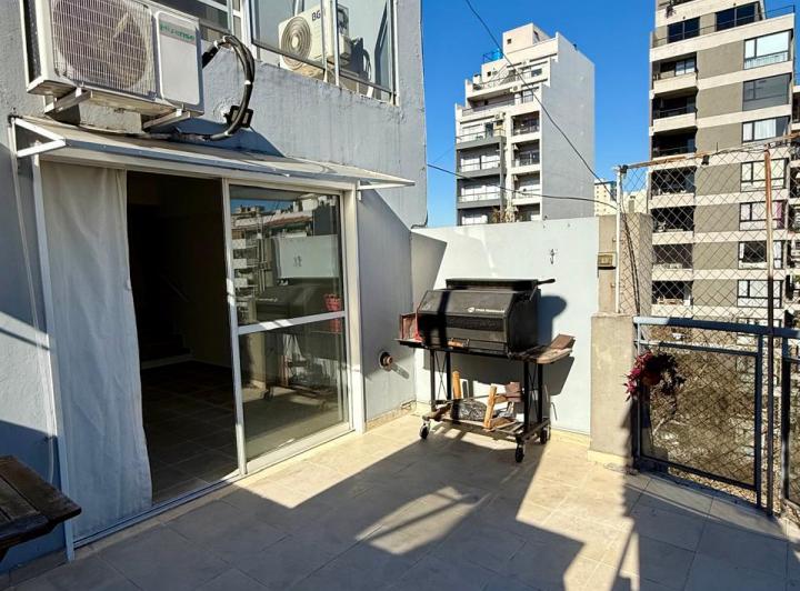 Alquilo duplex 2 ambientes con terraza propia y parrilla en Villa Crespo 1