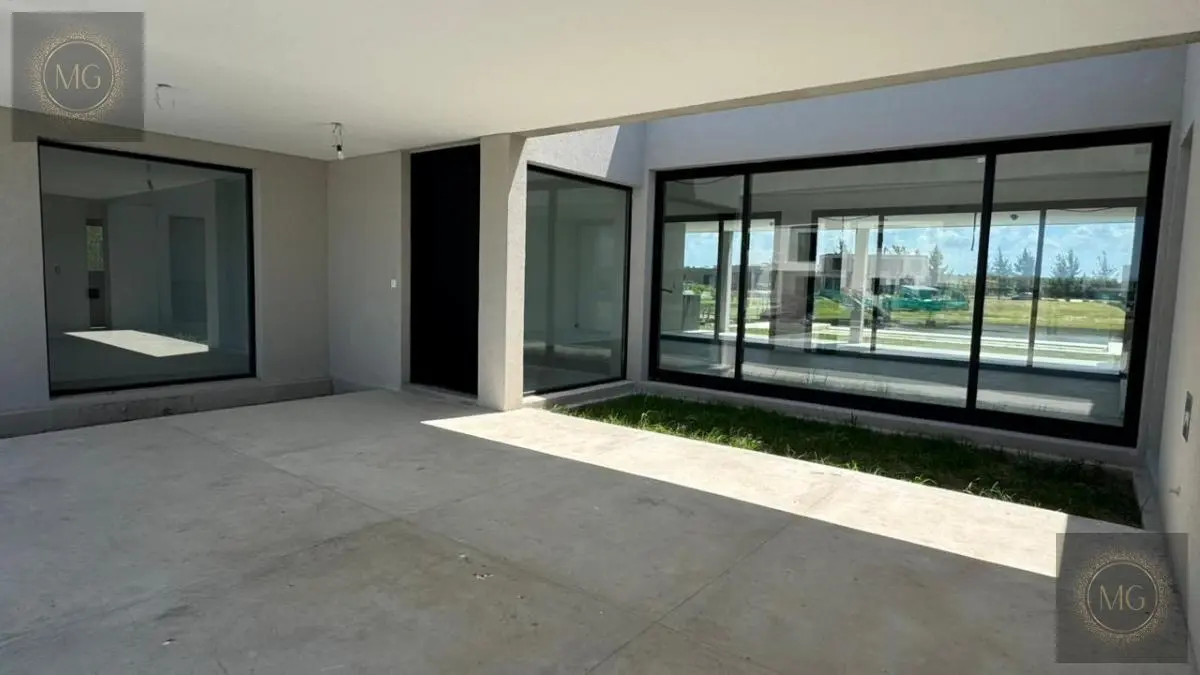 Casa en venta en El Naudir al Rio 5