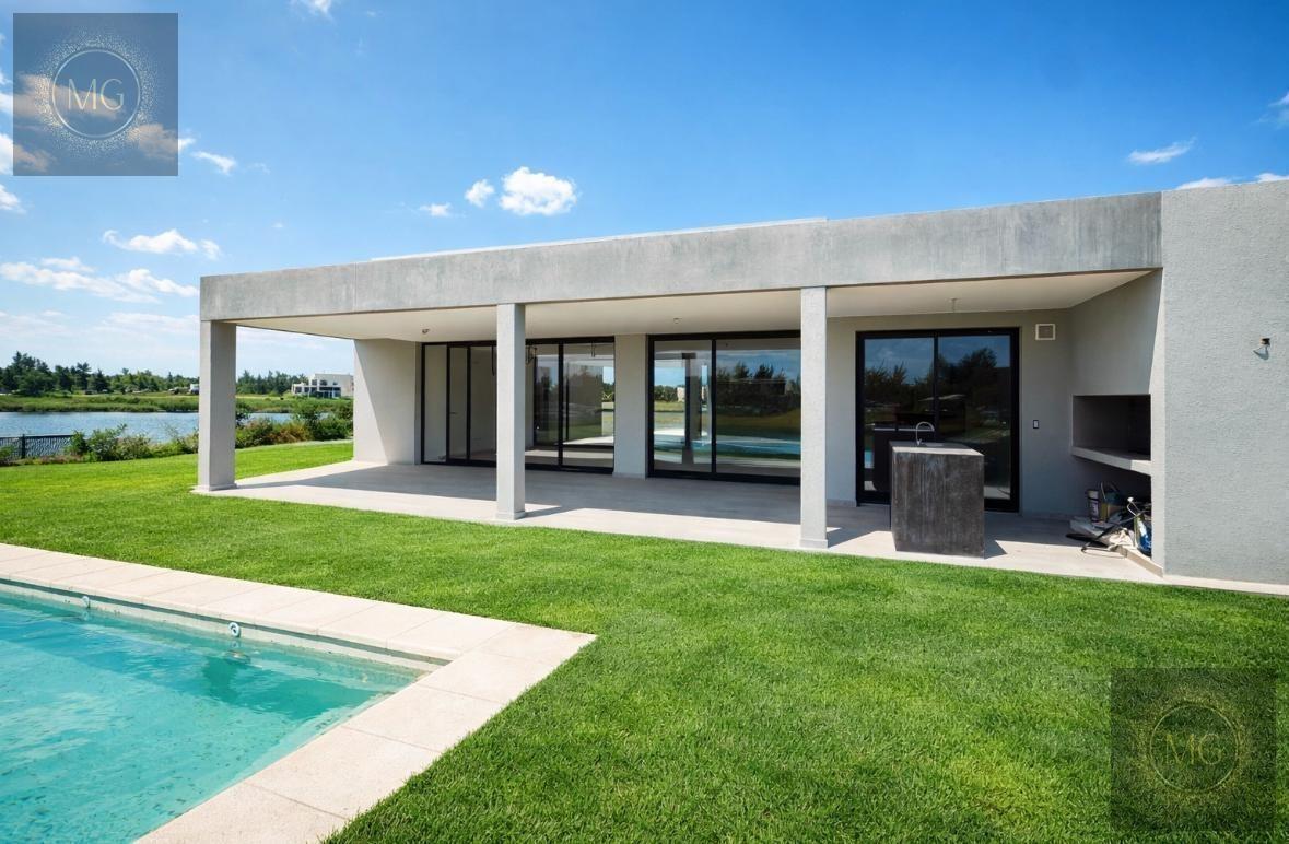 Casa en venta en El Naudir al Rio