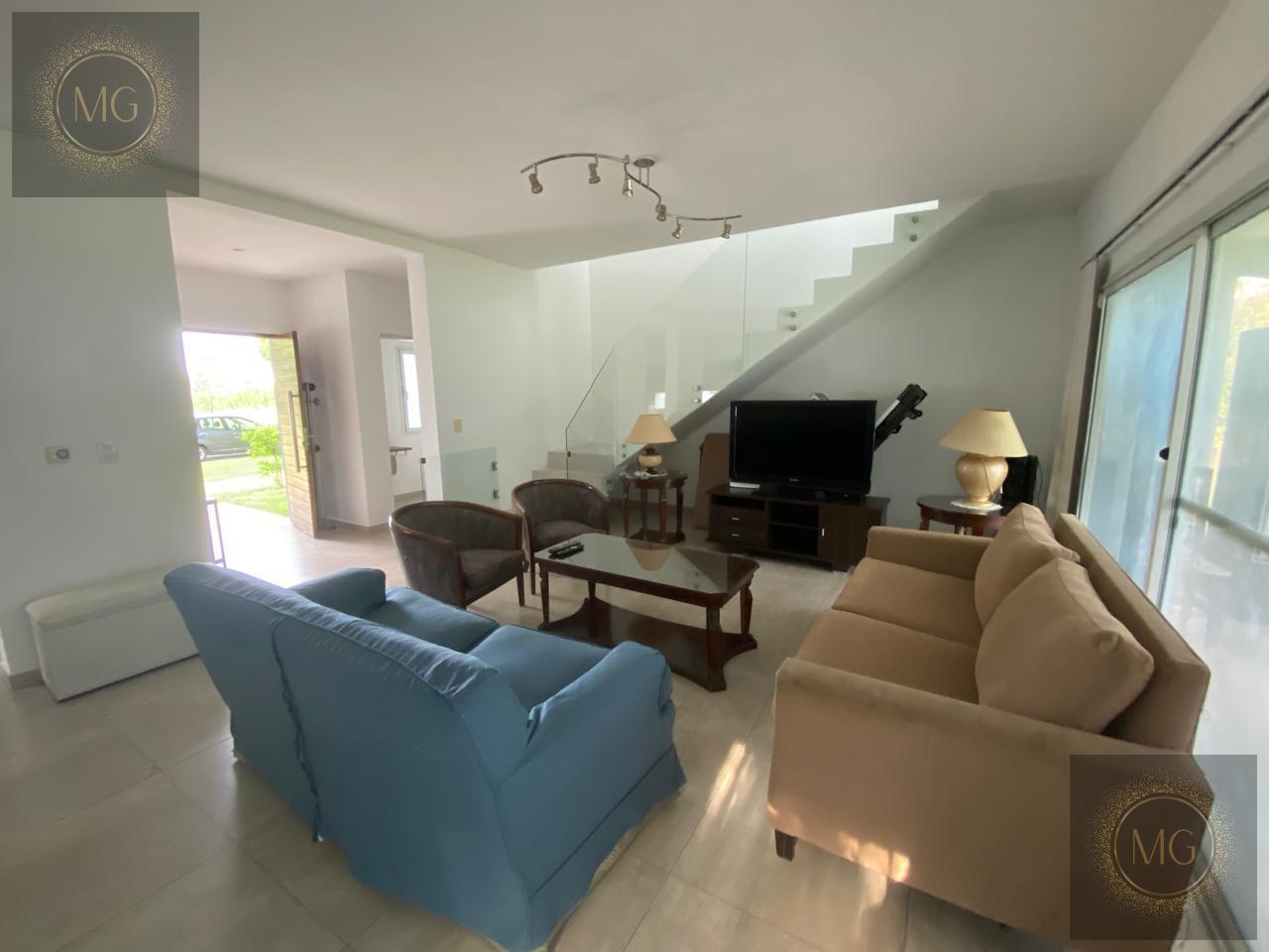 Foto de HERMOSA CASA AMOBLADA EN CANTON PUERTO CON PILETA, imagen 3