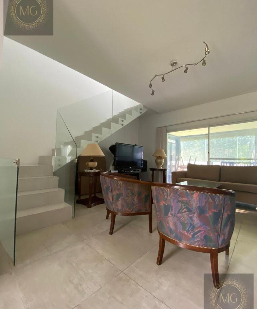Foto de HERMOSA CASA AMOBLADA EN CANTON PUERTO CON PILETA, imagen 2