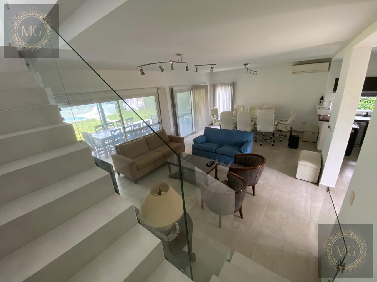 HERMOSA CASA AMOBLADA EN CANTON PUERTO CON PILETA