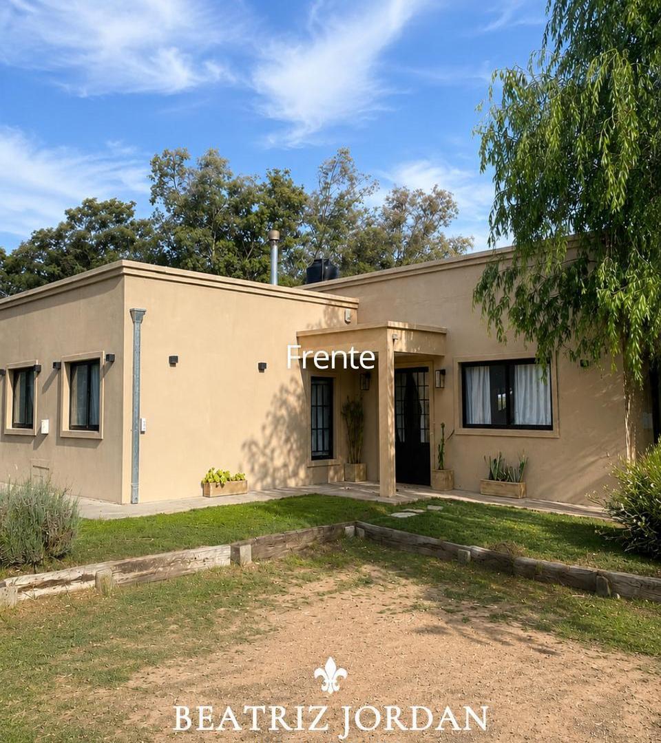 CASA 4 AMBIENTES EN VENTA, BARRIO PARQUE SAKURA, EXALTACION DE LA CRUZ