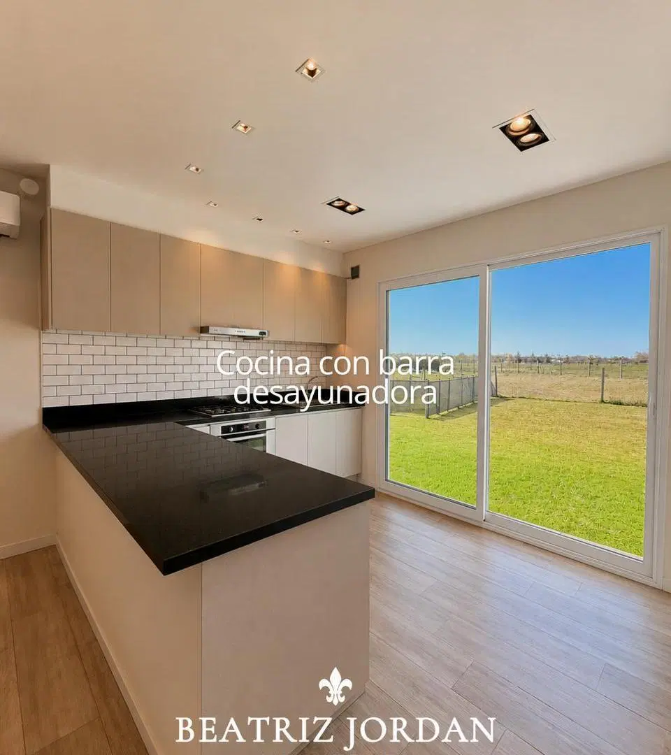 CASA 4 AMBIENTES EN VENTA, SAN SEBASTIAN, ESCOBAR 2