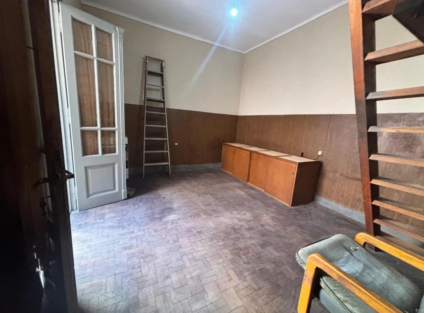 Oportunidad Dpto de pasillo a reciclar, patio y terraza. 2