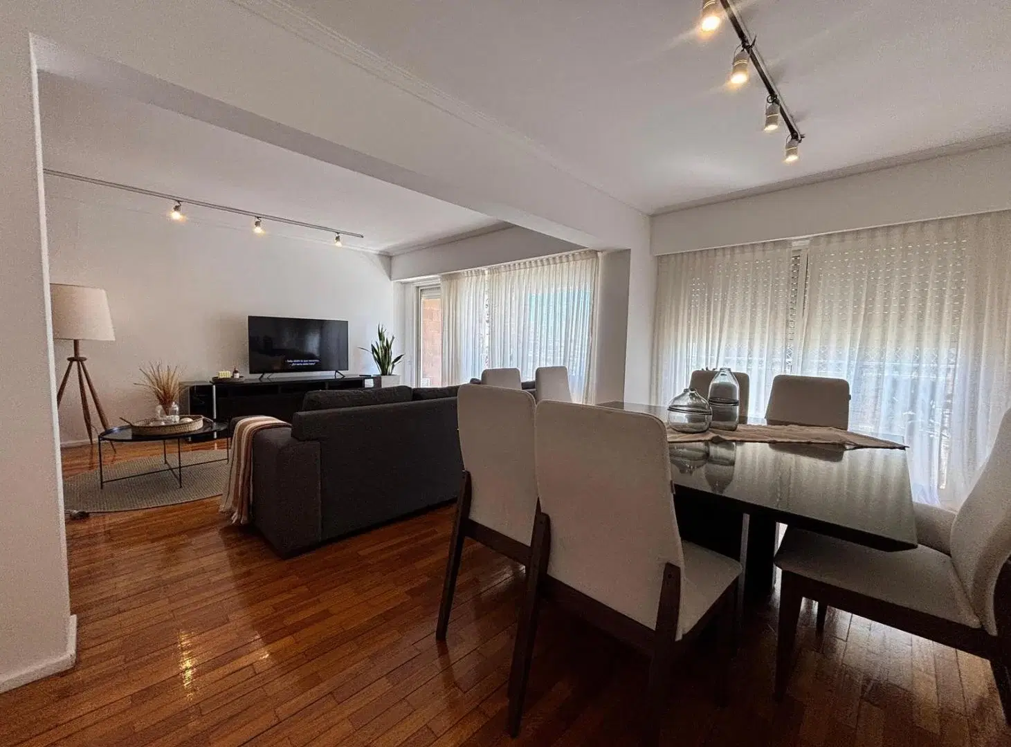 Venta Piso exclusivo de 3 dormitorios, cochera 5