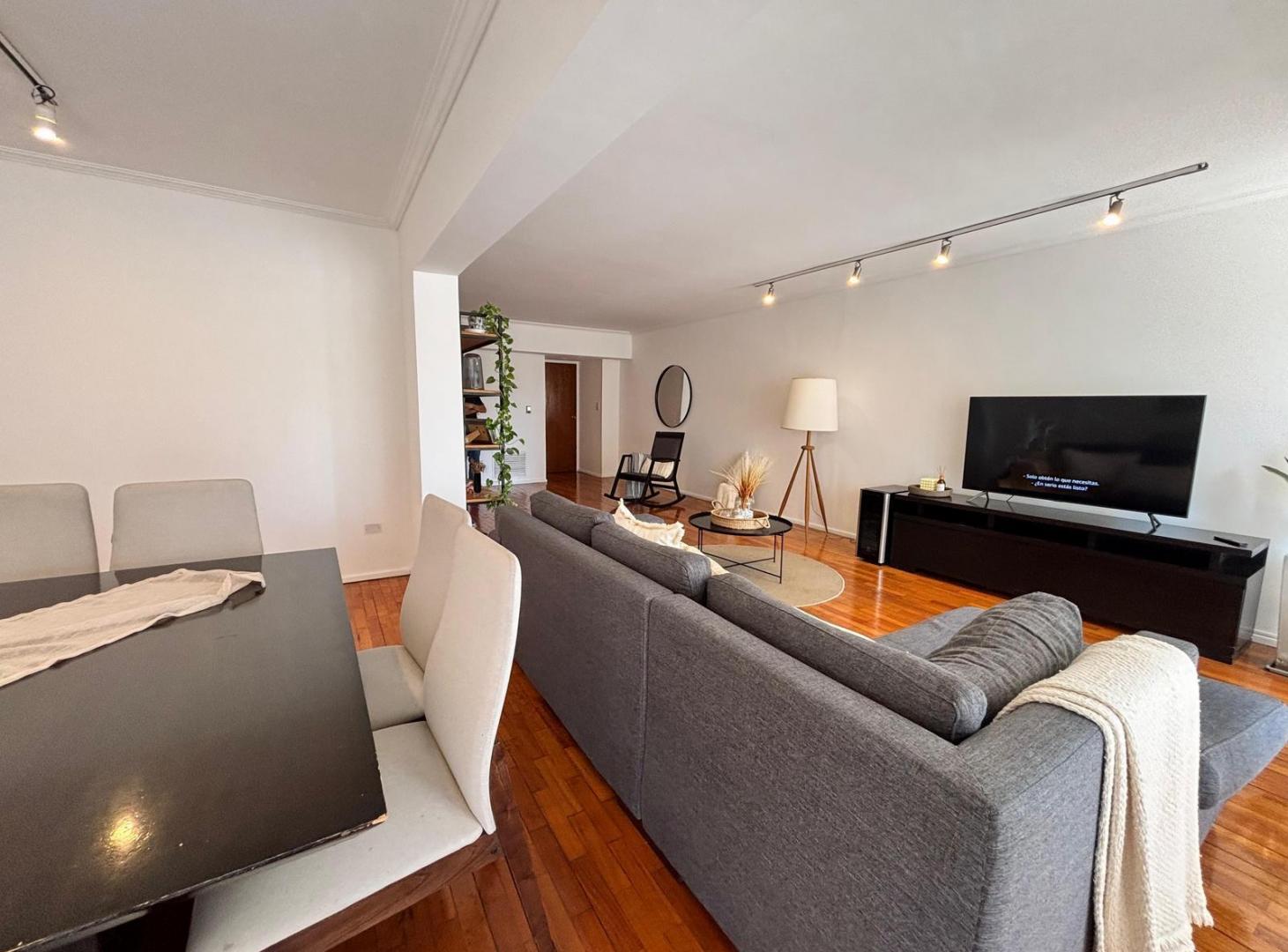 Venta Piso exclusivo de 3 dormitorios, cochera