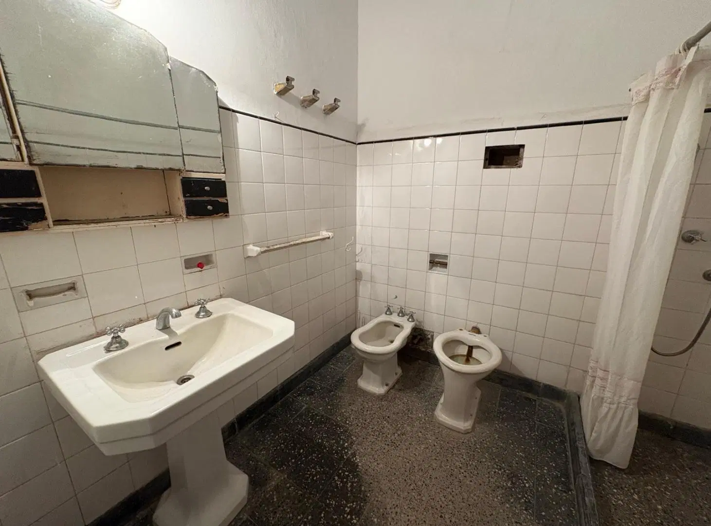 Casa a reciclar en Alberdi 4
