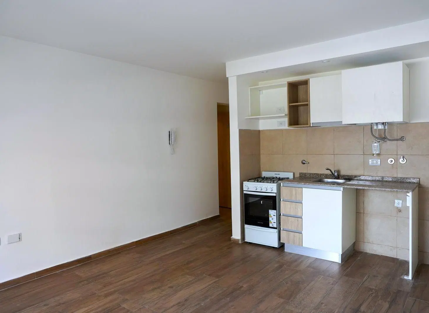 Venta Monoambiente con Balcón. 4