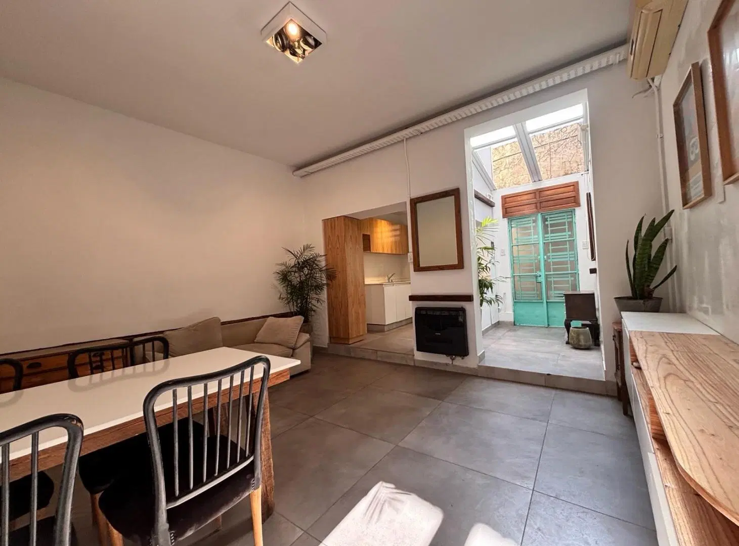 Venta Dpto de pasillo, dos dormitorios, terraza y piscina 4
