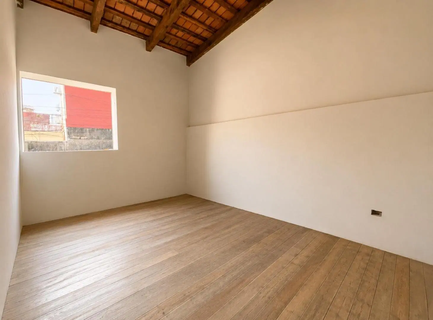 Venta Casa de pasillo, 3 dormitorios, patio y terraza 3