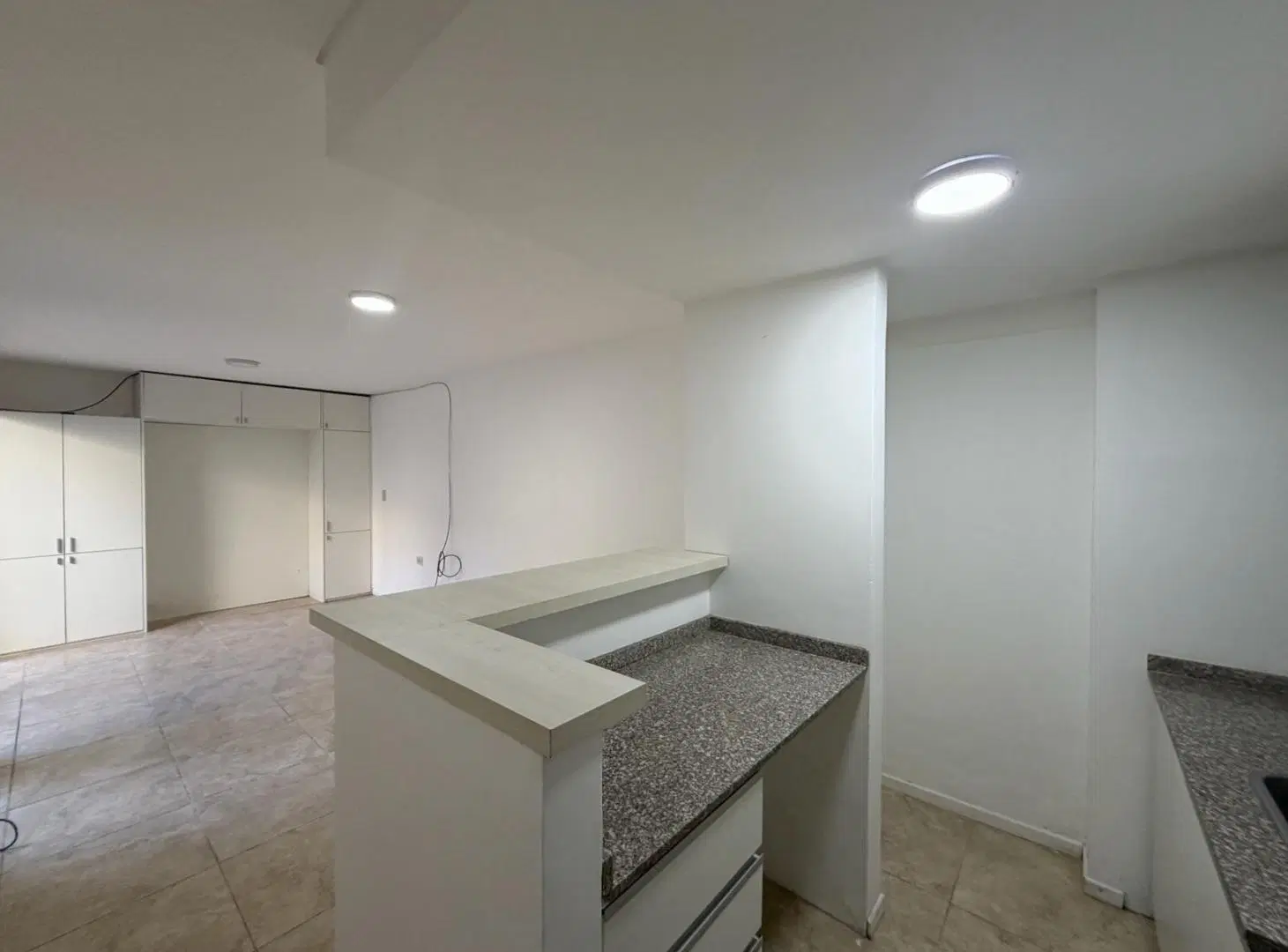 Venta Monoambiente con patio 3
