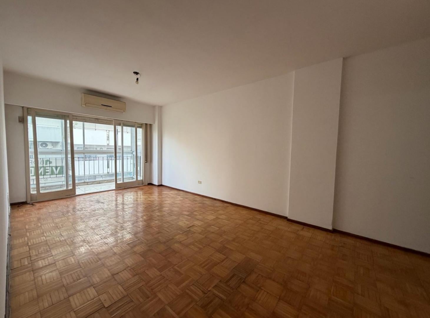 Foto de Venta Dpto de 3 dormitorios, Balcón al frente., imagen 4