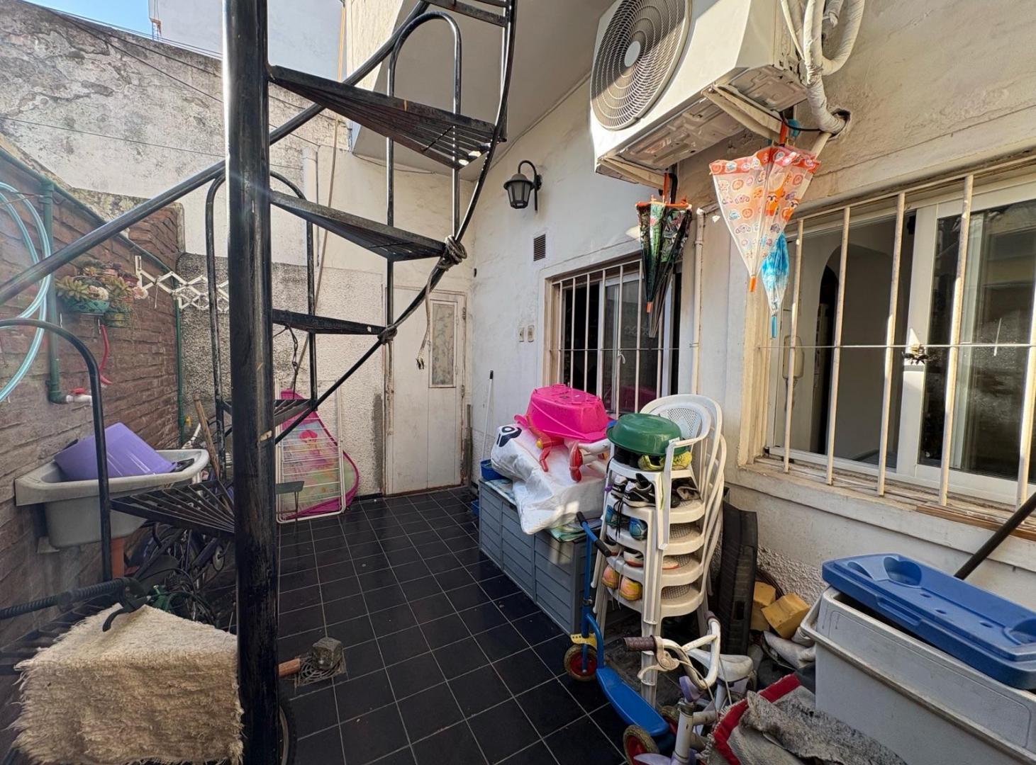 Foto de Casa Pasillo de dos dormis c parrillero a remodelar en Pichincha, imagen 1