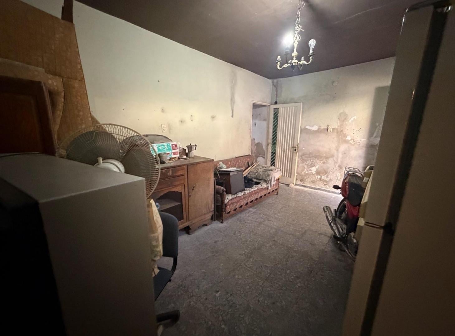 Foto de Venta Casa de pasillo a reciclar, NO PH., imagen 2