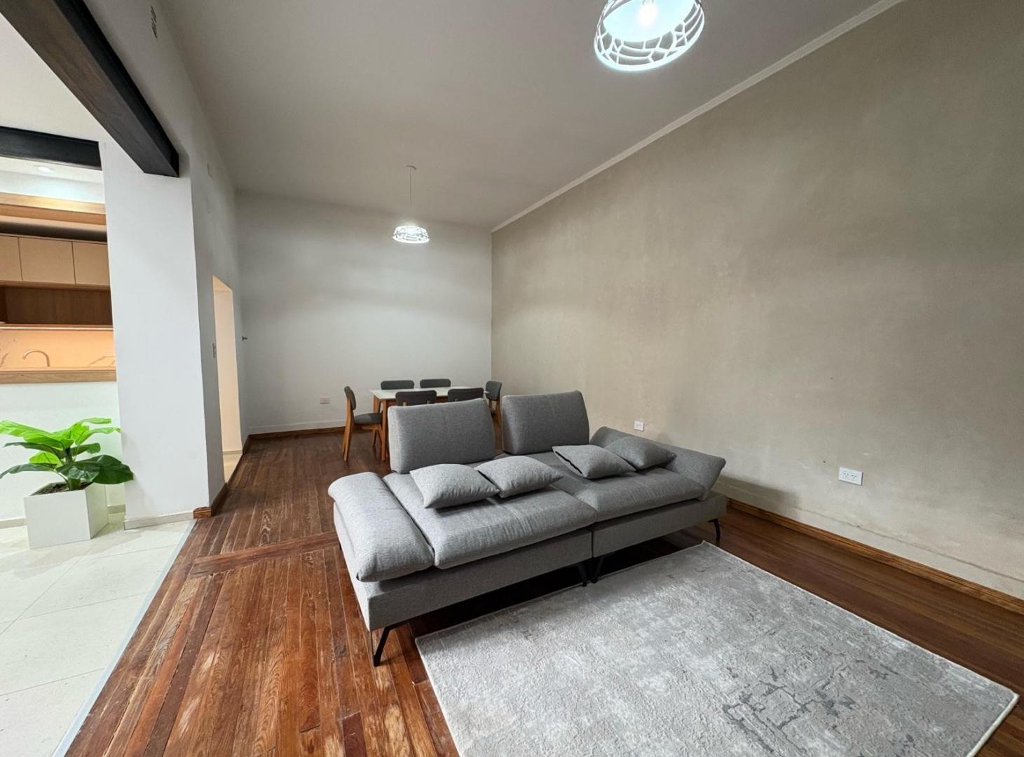 Foto de Casa de pasillo a estrenar c terraza y parrillero en Abasto, imagen 4