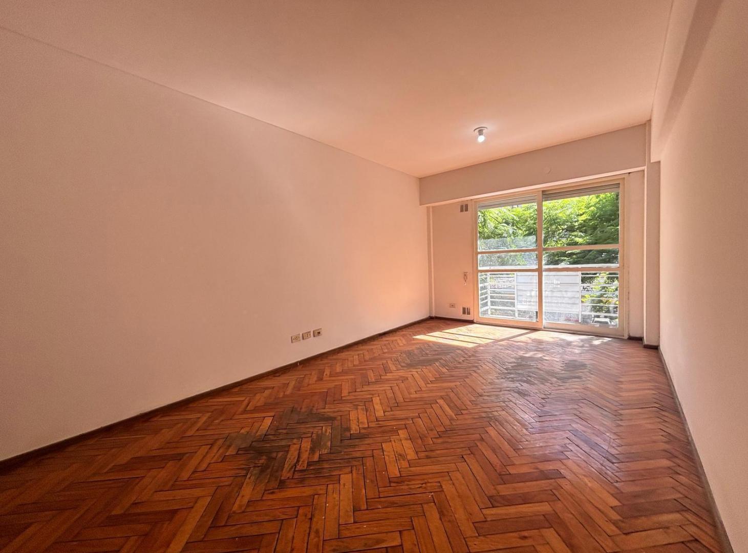 Foto de Venta Dpto de 3 dormitorios con balcón al frente, imagen 2