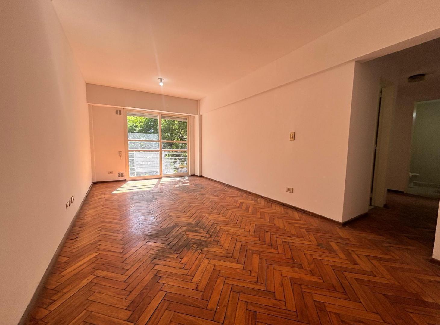 Foto de Venta Dpto de 3 dormitorios con balcón al frente, imagen 1