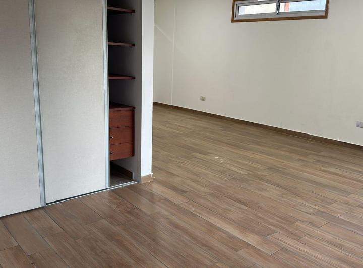 Hermoso departamento de 1 ambiente y medio en L en Las Cañitas 3