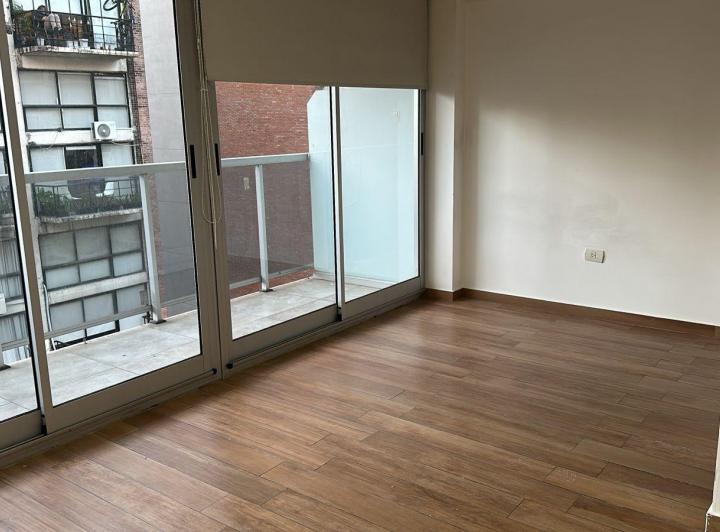 Hermoso departamento de 1 ambiente y medio en L en Las Cañitas 4
