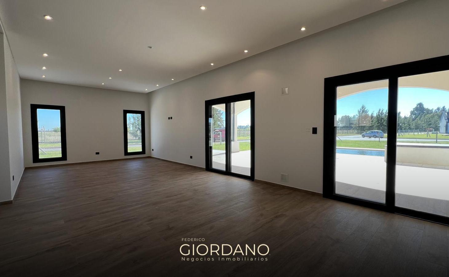 Casa en Venta el La Victoria Polo Club - Área 60