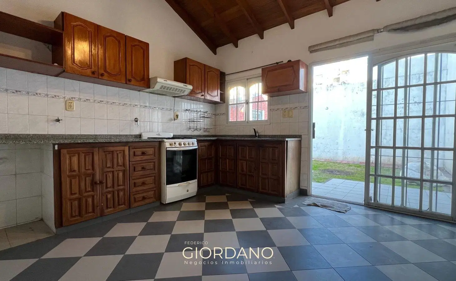 Venta de Casa 3 ambientes en Quilmes Oeste 4