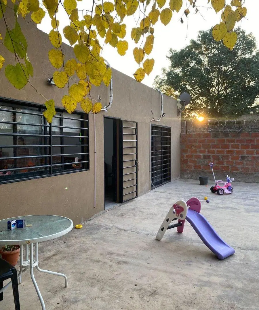Casa minimalista de 100 mts A ESTRENAR en Moreno Norte, excelente accesibilidad!! 2