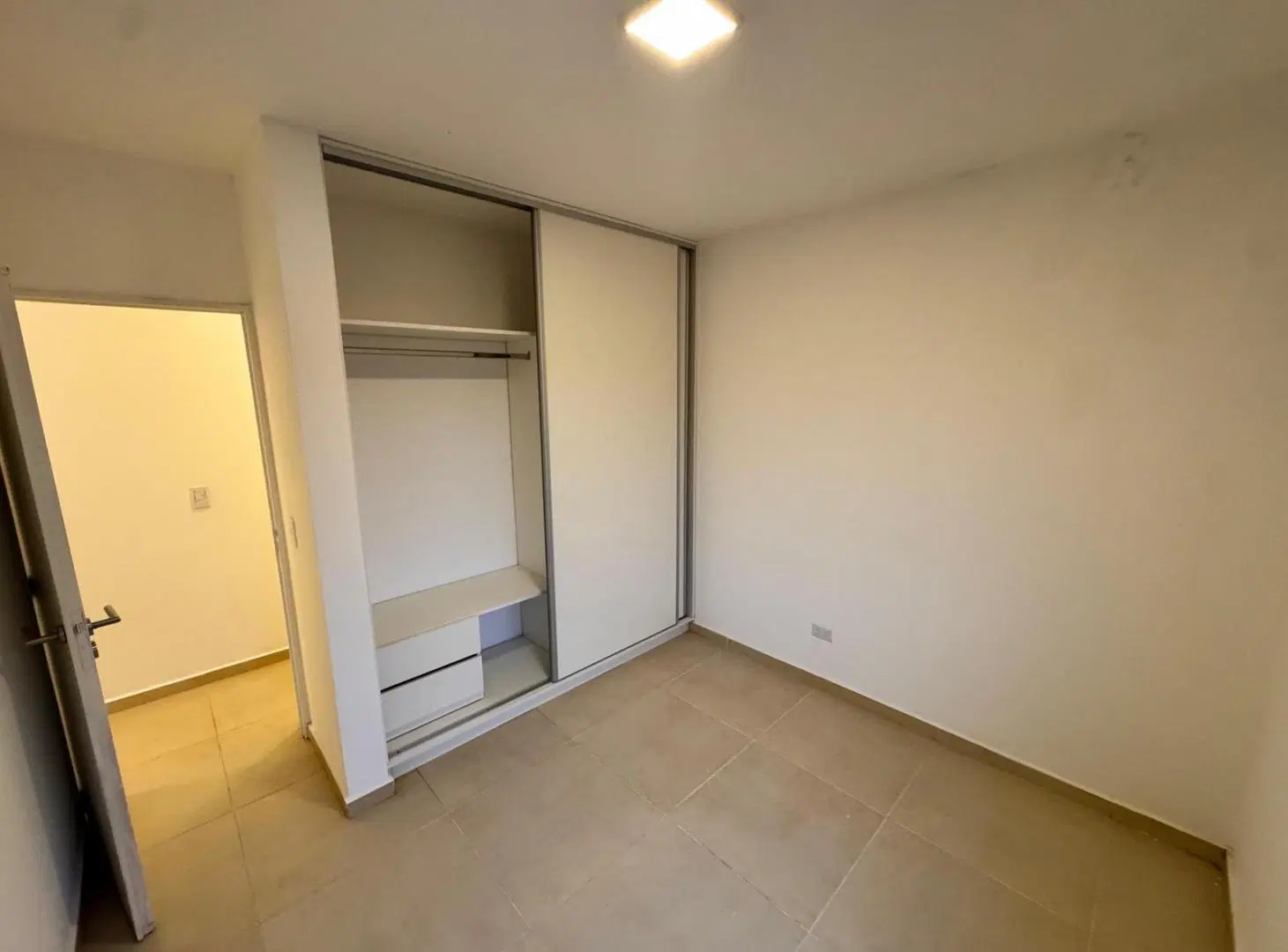 VENTA CASA DOCTA 3 DORMITORIOS DOCTA CENTRAL FRENTE COLEGIO MARZO 2026 3