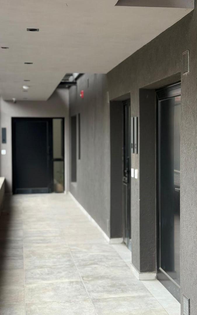 Foto de Departamento en venta - Barrio Jardín Parco Flats del Sur - 2 Dormitorios con PATIO/ASADOR/PILETA, imagen 2