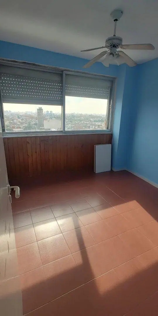 VENTA – DEPARTAMENTO 3 AMBIENTES EN LINIERS 5