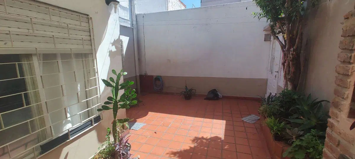 PH 3 ambientes con patio y parrilla – Muy buen estado – Ciudadela Norte 2
