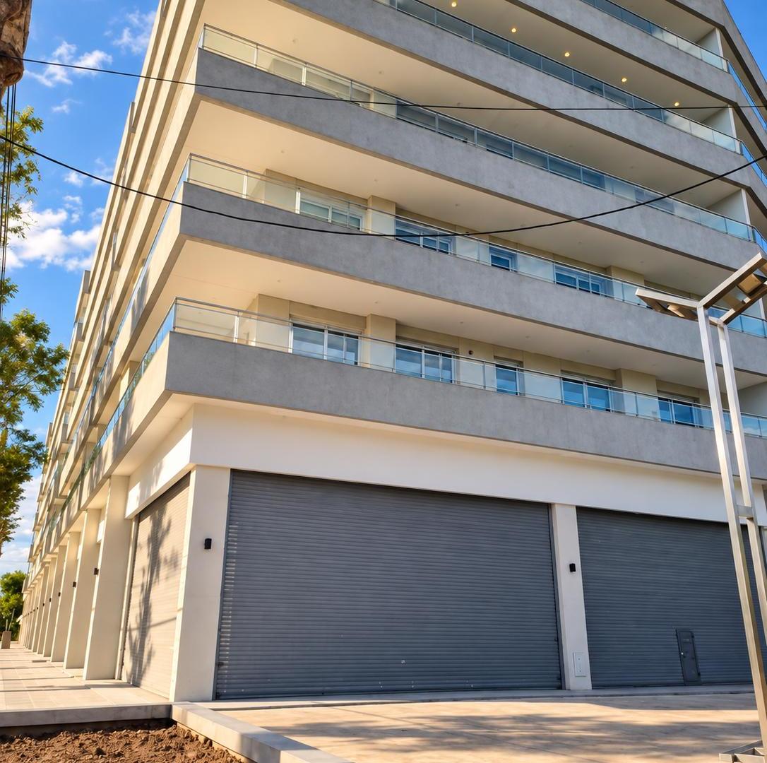 Foto de Local comercial en esquina en alquiler en Canning Center | 323 m² y 30, imagen 3
