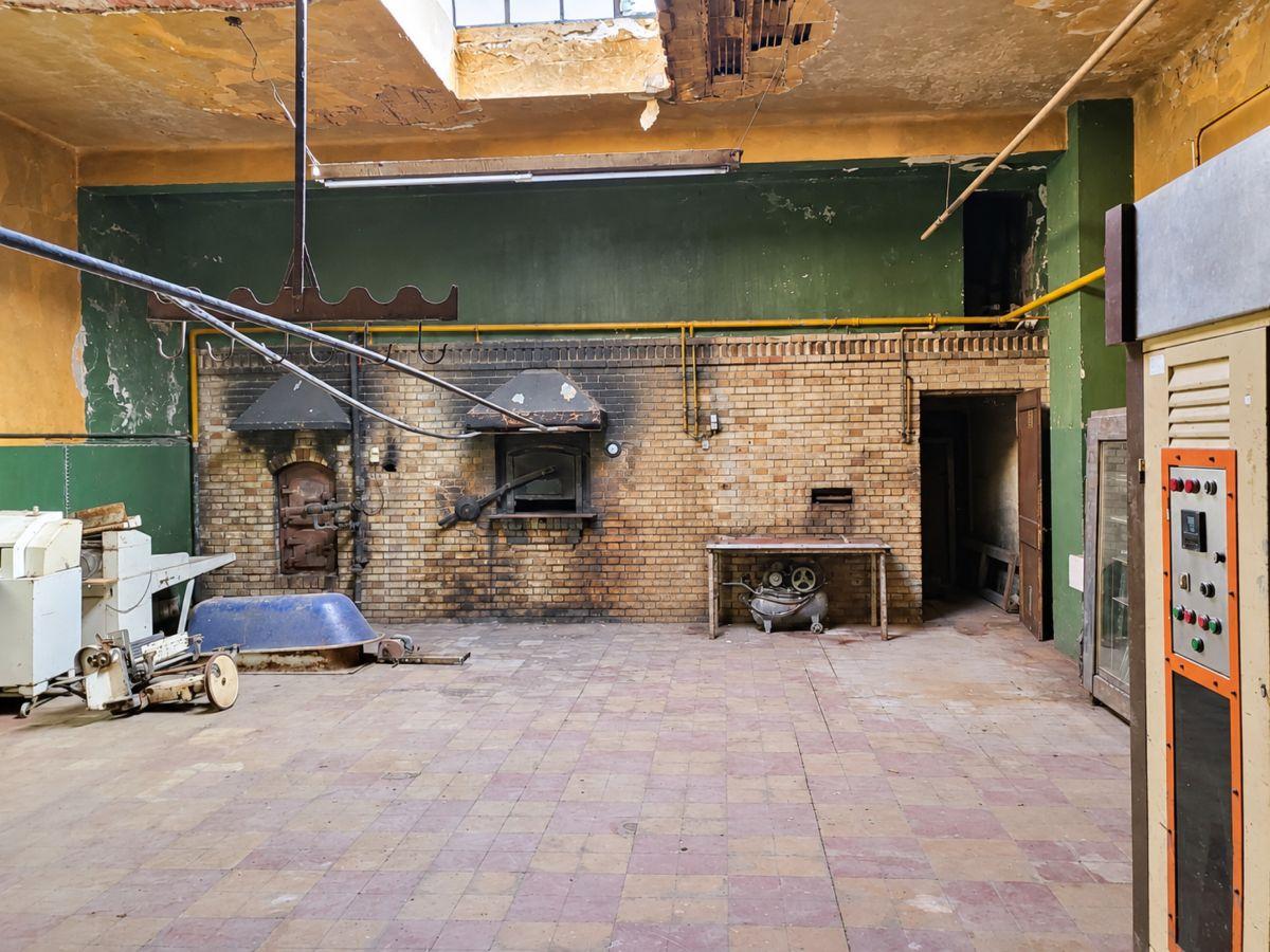 Foto de Local en venta con horno de panadería y sector de elaboración ideal, imagen 1