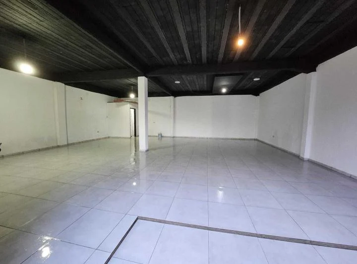 OPORTUNIDAD! LOCAL EN ALQUILER! EXCELENTE ESQUINA EN CANNING CON POTENCIAL COMERCIAL. , Esteban Eche 3