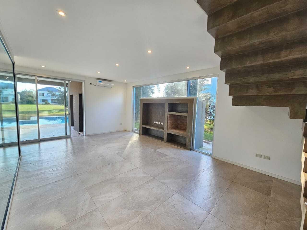 Foto de Casa en Alquiler en Saint Thomas Oeste, Esteban Echeverría, G.B.A. Zona, imagen 2