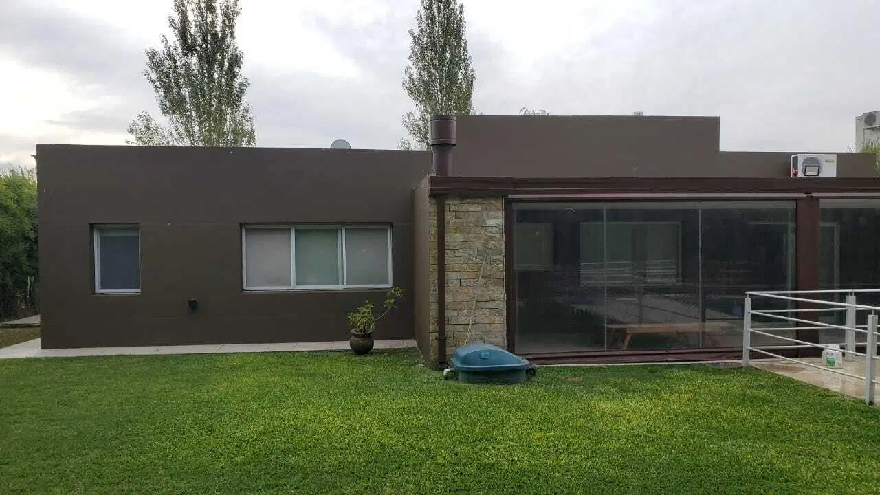 OPORTUNIDAD! Casa  en VENTA en Barrio Malibú, Guernica, Presidente Perón 5