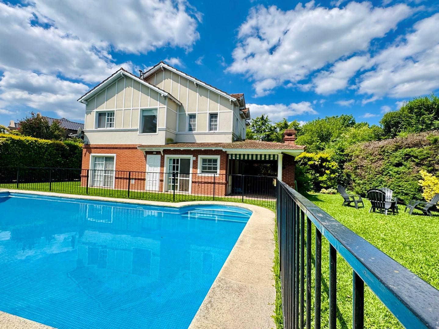 Casa  en Alquiler en Solar del Bosque, 3 Dormitorios, Pileta. Ezeiza, G.B.A. Zona Sur
