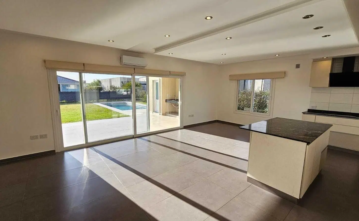 OPORTUNIDAD!! Casa a ESTRENAR! En Venta. EL REBENQUE , Canning, Ezeiza, G.B.A. Zona Sur 2