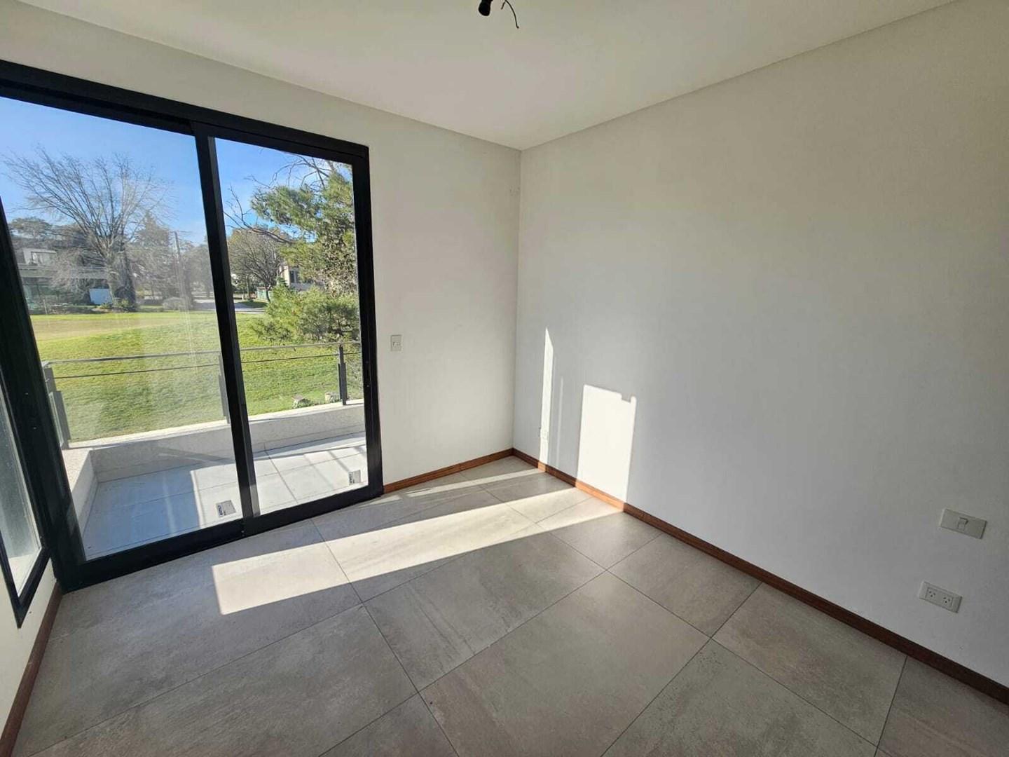 Foto de OPORTUNIDAD! CASA EN VENTA! CANNING! SAINT THOMAS OESTE, Esteban, imagen 4