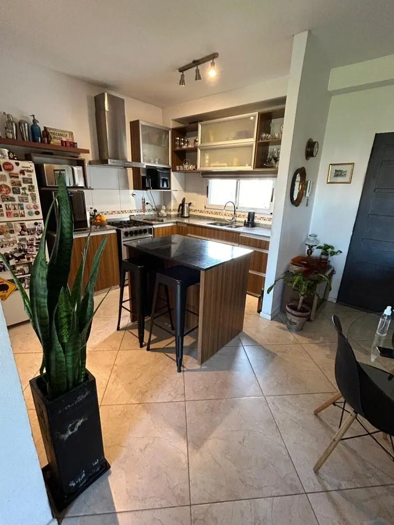Departamento en venta! 3 ambientes! 2 dormitorios.Lavadero. Cochera incluida. MONTE GRANDE. 2