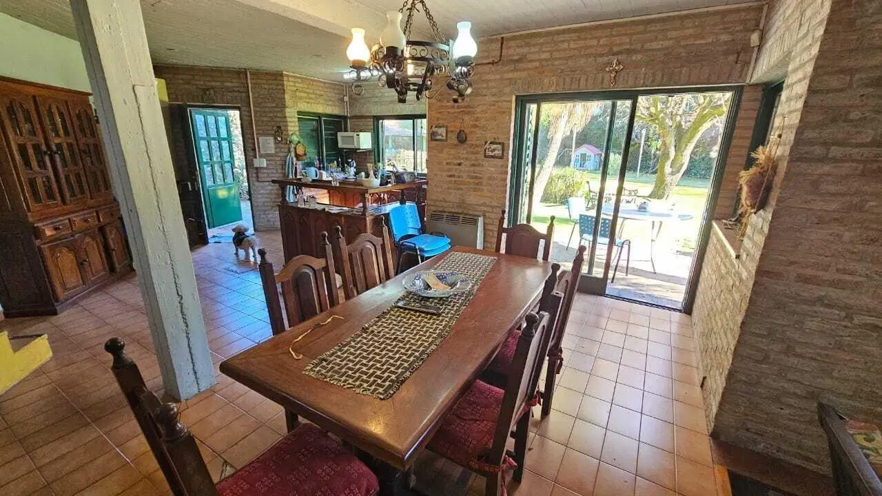 Casa Quinta Amoblada en Alquiler en Ezeiza, G.B.A. Zona Sur, Argentina. 3 Dormitorios. Piscina. Quin 4