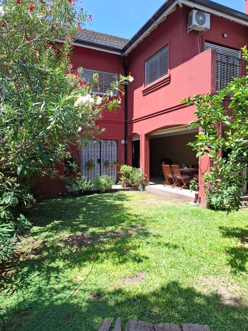 Foto de CASA EN VENTA APTO CREDITO! 4 DORMITORIOS! en Monte Grande, Esteban, imagen 4