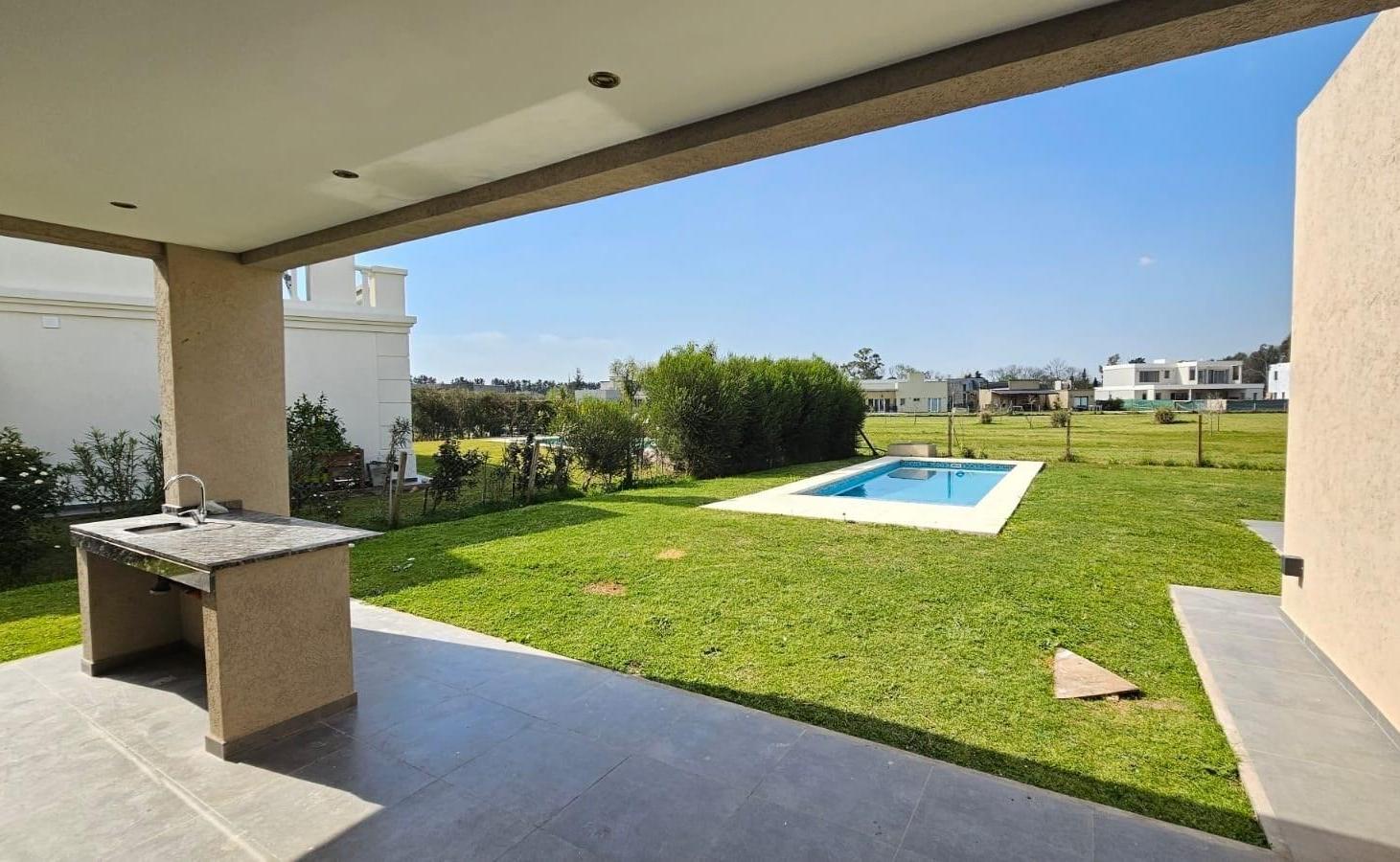 Foto de CASA EN VENTA en CANNING! 4 Dormitorios - Pileta . El Rebenque, imagen 1