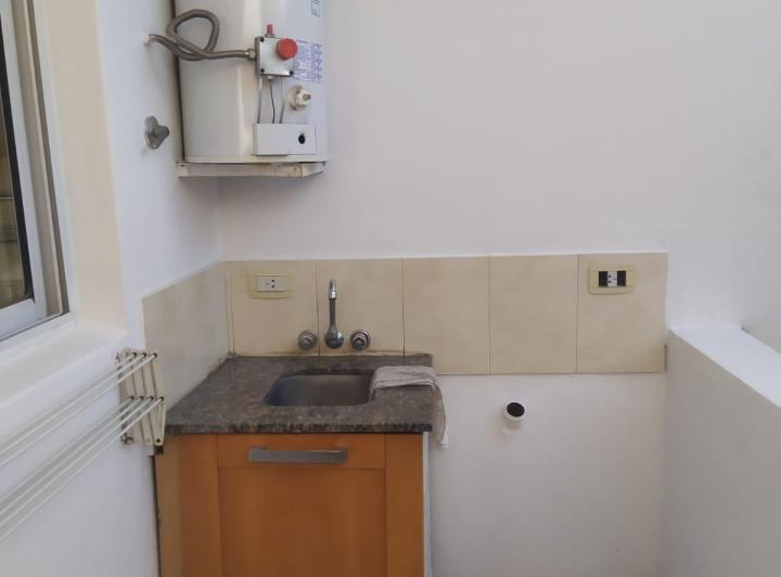 ALQUILER DE DPTO 2 DORMITORIOS B° JUNIOR MAS OFICINA CON ENTRADA INDEPENDIENTE!! 4
