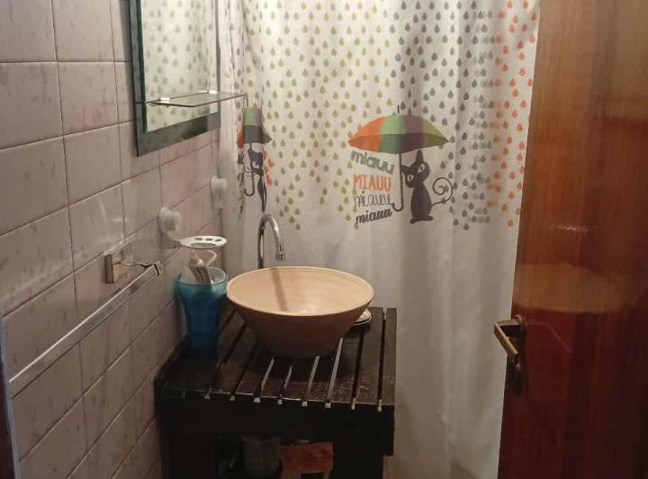 Alquilo casa 3 ambientes 4