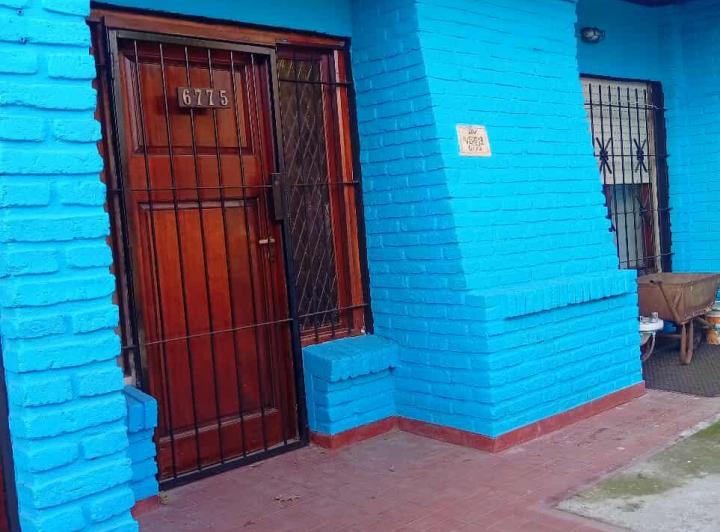 Alquilo casa 3 ambientes 1
