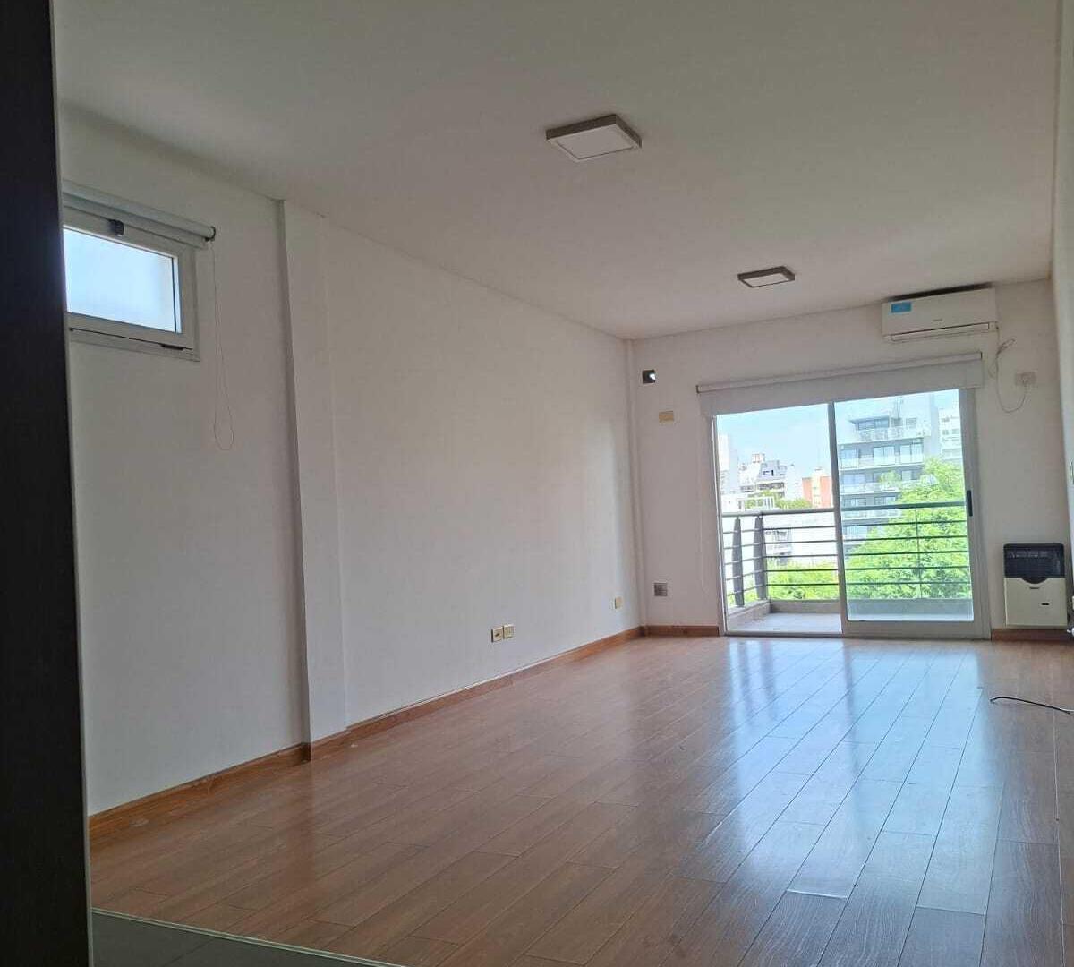 Venta monoambiente con balcón, Caballito Residencial