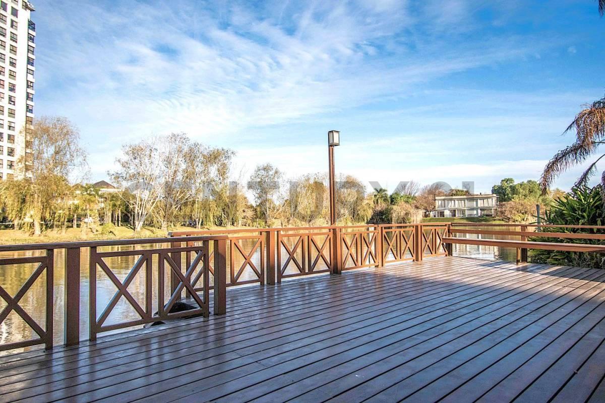 VENTA DE CASA CON AMARRA PROPIA Y SALIDA AL RIO - BARRIO SANTA MARIA DE TIGRE, TIGRE