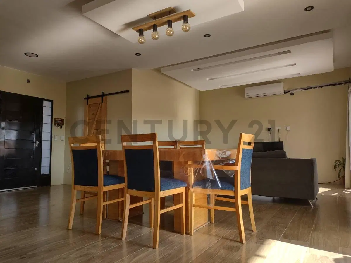 OPORTUNIDAD ÚNICA - CASA MODERNA CON PILETA - USD 90.000 5
