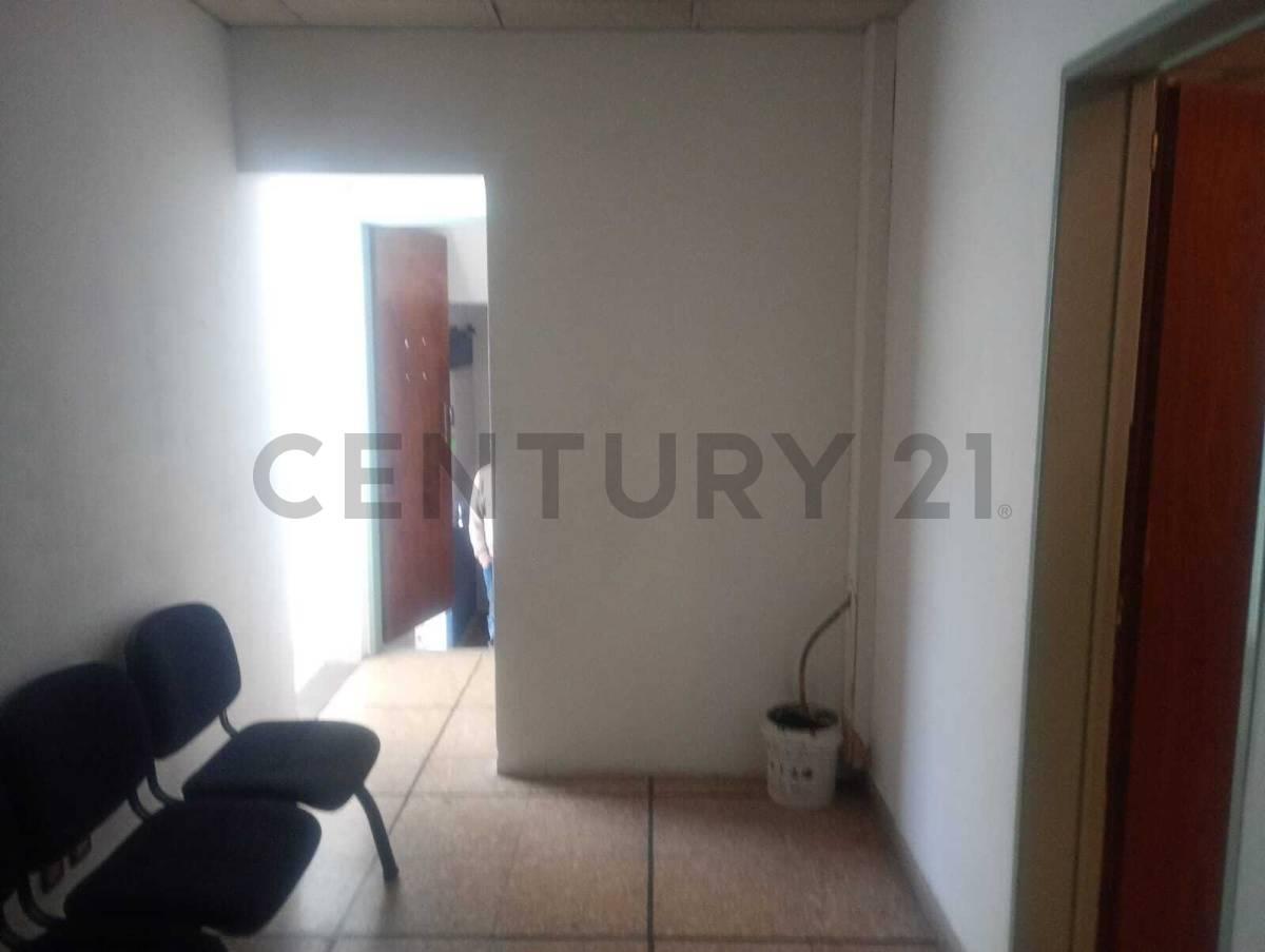 Foto de 200 M2 DE OFICINAS CON RECEP.2 BAÑOS-COCINA-RECEPCIÒN-100M2 DE, imagen 4